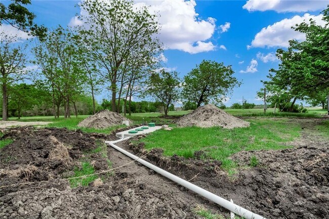 Building Photo - 2201 Cr 320