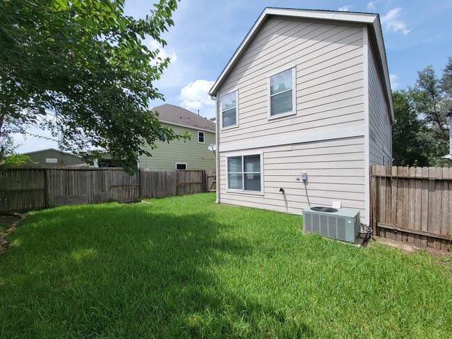 Building Photo - 8106 Arrington Forest Ln