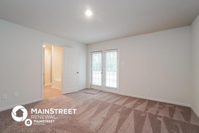 Building Photo - 26233 Raphael Dr