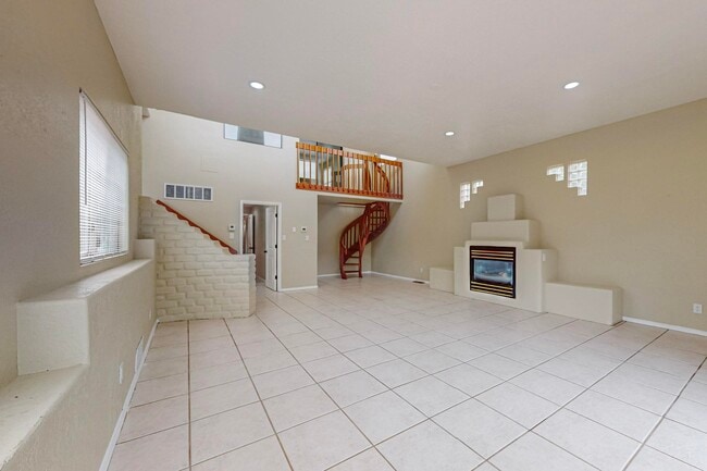 Building Photo - 713 Rio Arriba Ave SE