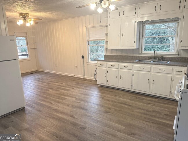 Building Photo - 2308 Kelleytown Rd