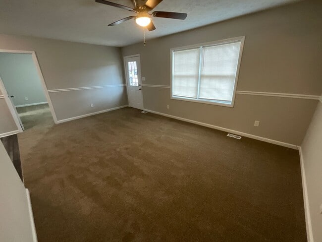 Building Photo - Great 3 Bedroom, 2 Bath home in High Point!