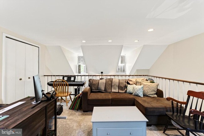 Building Photo - 14230 Oxford Dr