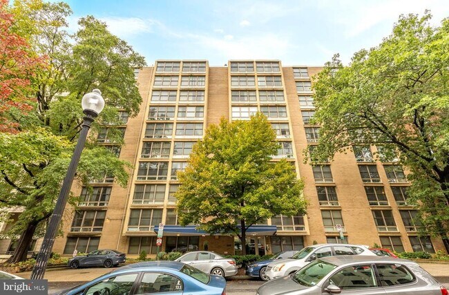 Building Photo - 1260 21st St NW