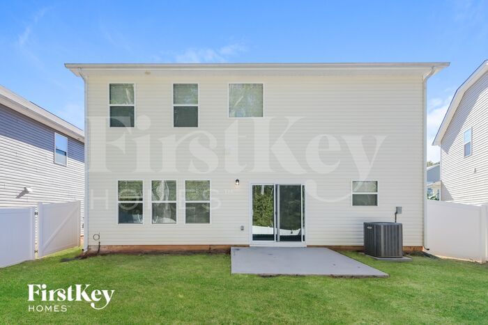 Building Photo - 9131 Marion Oaks Dr