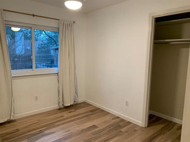 Building Photo - 4404 Bouvet Ct