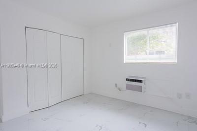 Building Photo - 979 SW 10th St