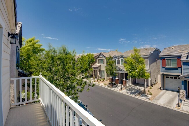 Building Photo - 1713 Bamboo Rain Ave