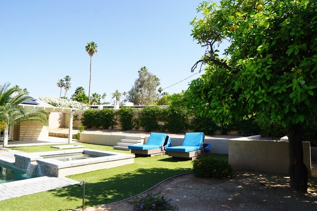 Building Photo - 45945 Verba Santa Dr