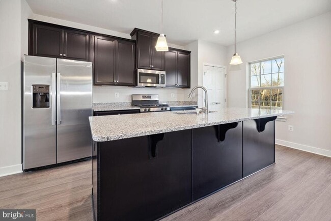 Building Photo - 9643 Tall Oaks Rd