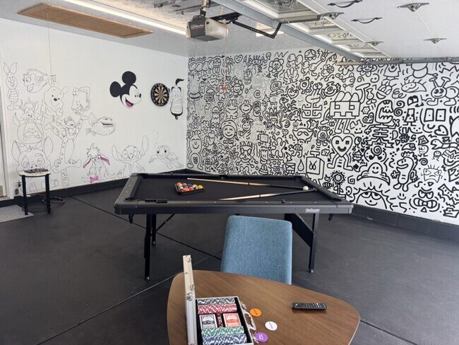 Building Photo - Freshly Renovated Home With Man Cave In Trenton OH