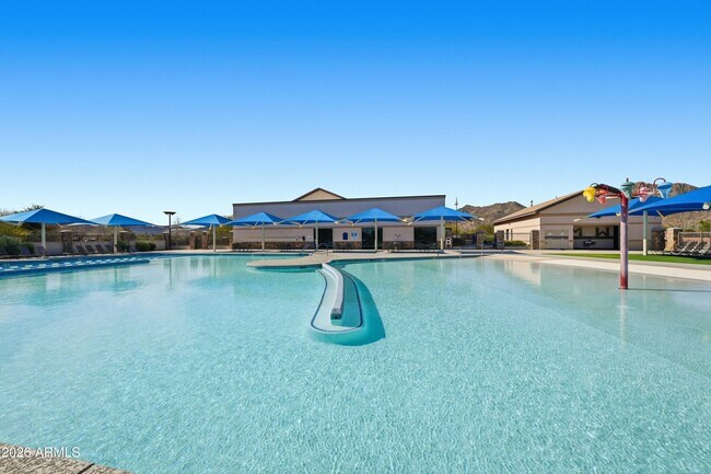 Building Photo - 4650 Gilbert Ln