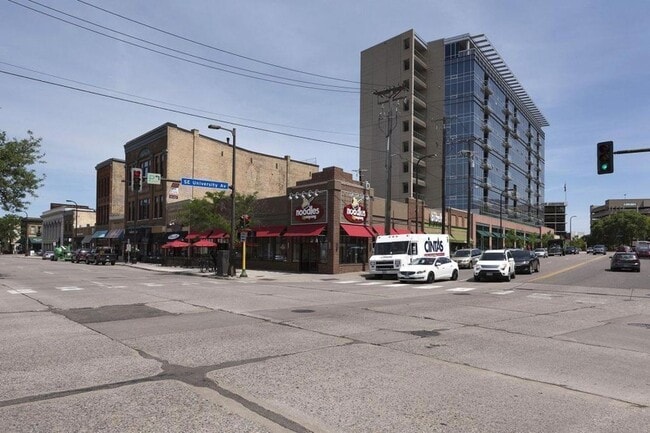 Building Photo - 215 7th St NE