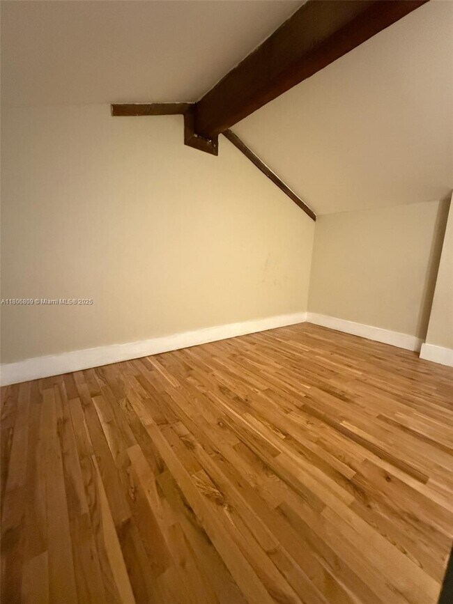 Building Photo - 2701 SW 58th Manor