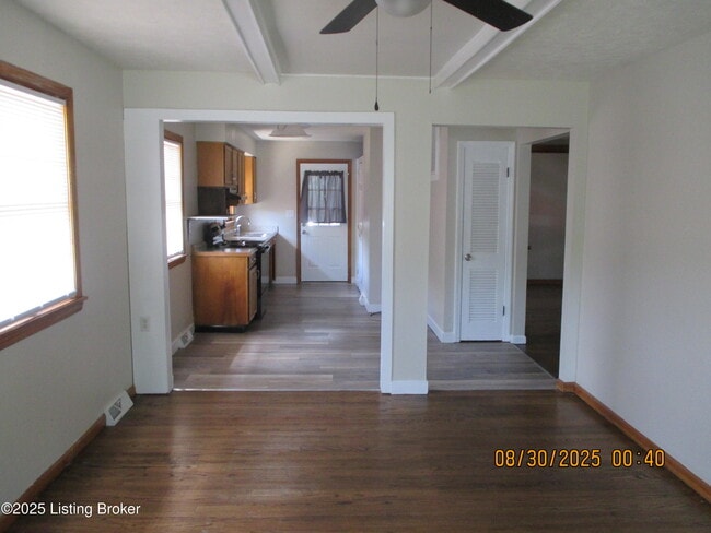 Building Photo - 4210 La Salle Ave
