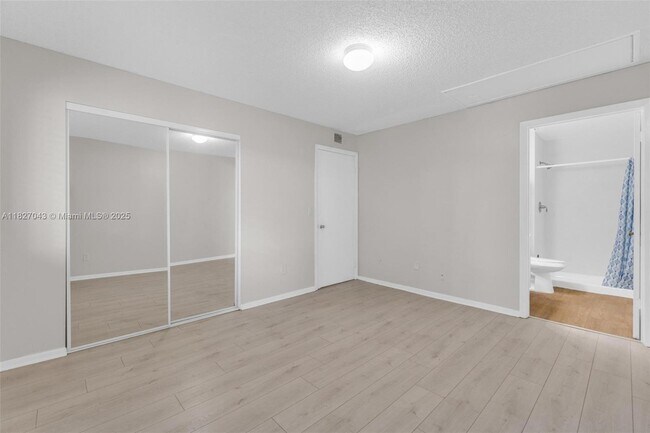 Building Photo - 15348 SW 72nd St