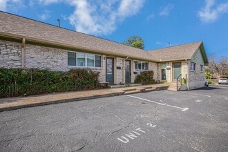 Building Photo - 1311 E 52nd St