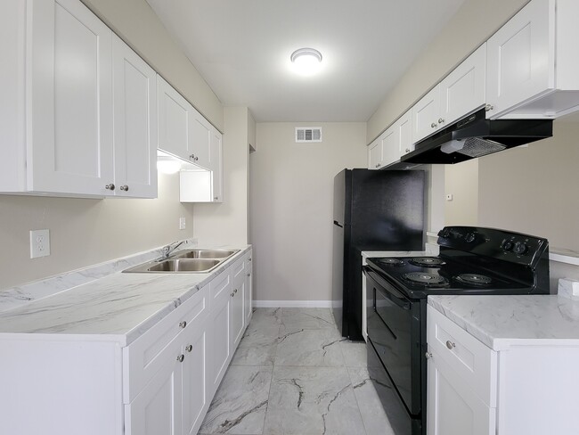 Building Photo - 3206 Lobit Dr