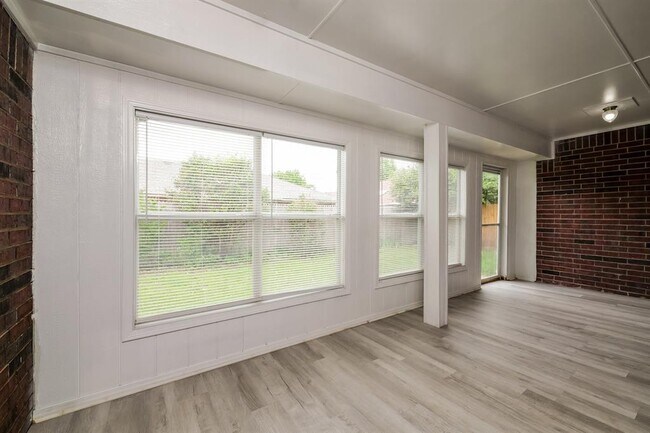 Building Photo - 305 Grand Fork Rd