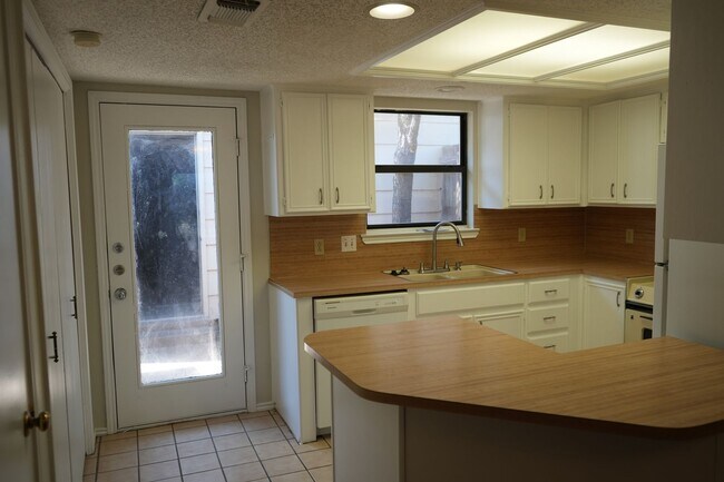 Building Photo - 5803 7th St