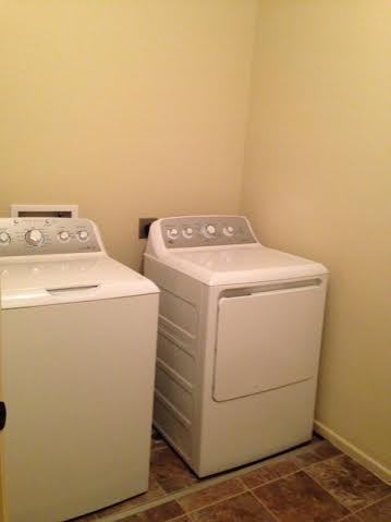 Building Photo - 2 Bedroom 2 Bath Condo in Sunset Mountain ...