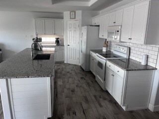 Building Photo - 14010 Hawksnest Bay Dr