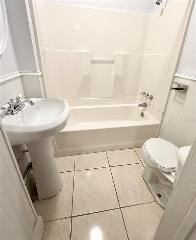 Building Photo - 2540 Dartmouth Ave N