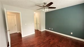 Building Photo - 446 Russell Cemetery Rd