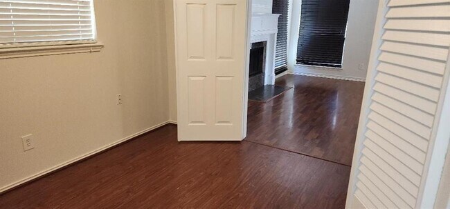 Building Photo - 22830 Indian Ridge Dr