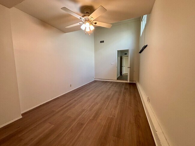 Building Photo - Spacious 4BR San Diego Home with Private Pool