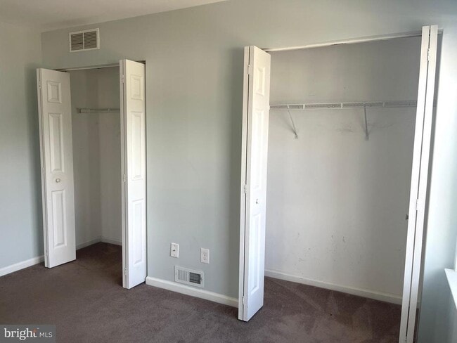 Building Photo - 313 Glenn Rose Cir