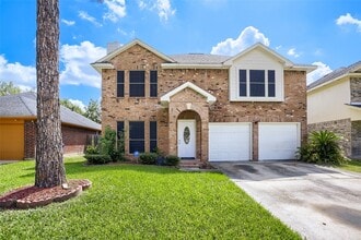 Building Photo - 13822 Dentwood Dr
