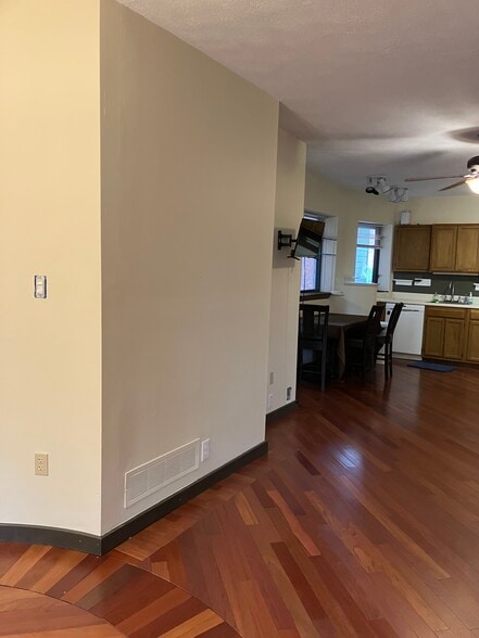 additional view of open floor plan - 6344 Aurelia St