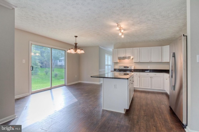 Building Photo - 11 St Williams Way