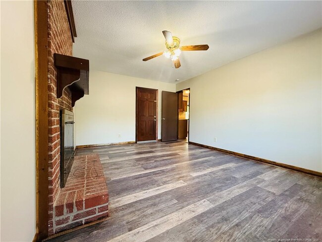 Building Photo - 6673 Vaughn Rd