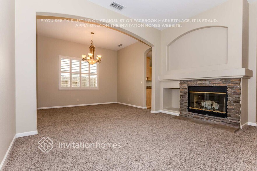 Building Photo - 1687 Presidio Way