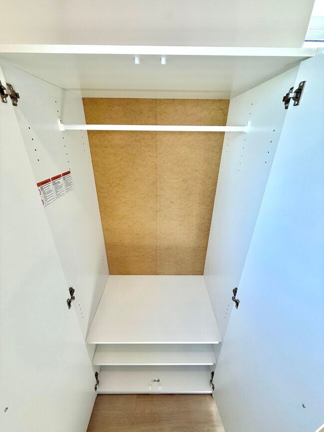 Building Photo - Arbor Heights 2-Bedroom Home in a Prime Location