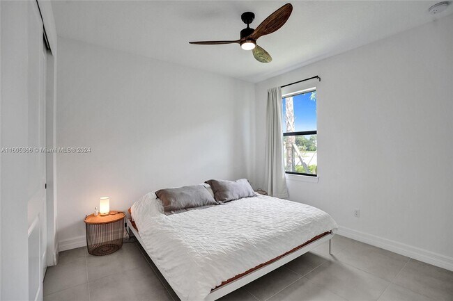 Building Photo - 4536 Silverwood Ln N