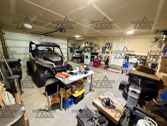 Building Photo - 3BR Home in North Pole | Fenced Yard/Pet Friendly + Garage | Available June 15