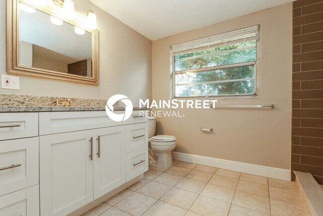 Building Photo - 3 Bedroom Pet-Friendly Home in Port Richey...