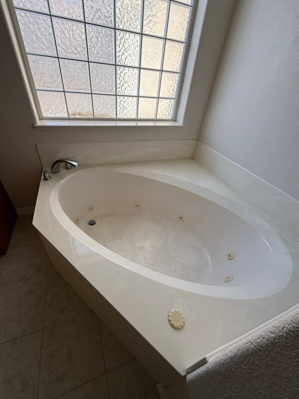 Building Photo - 2117 Buena Vista Dr
