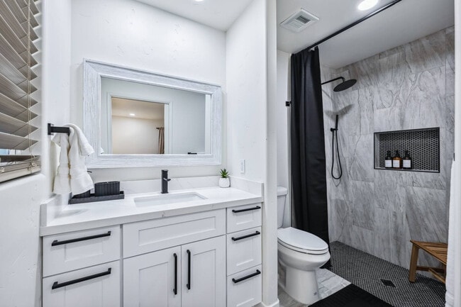 Building Photo - 131 Mescal Loop