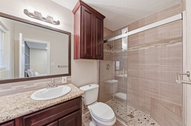 Building Photo - 8526 Cedel Dr