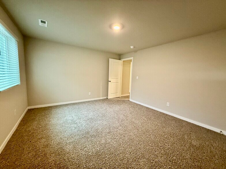 Building Photo - 10436 Southerwick Pl