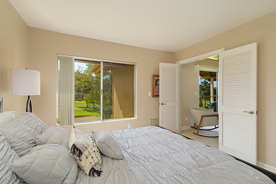 Guest Bedroom - 1880 Fairway Circle Dr