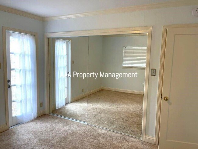 Building Photo - Pleasant HIll 3 bedroom 2 bath Great locat...