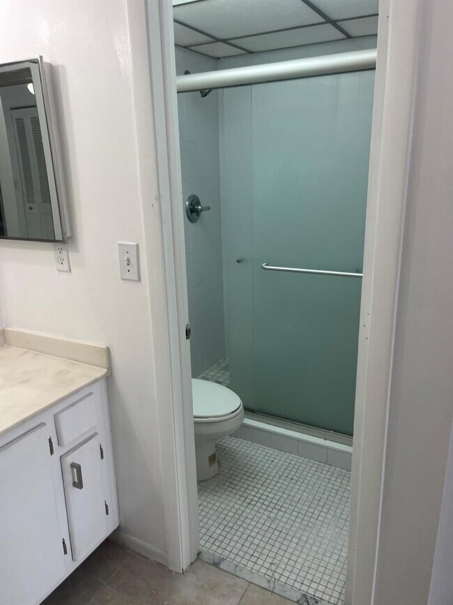 Building Photo - 6301 N University Dr