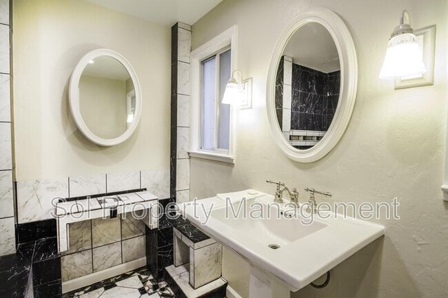 Building Photo - 153 Pine Ave