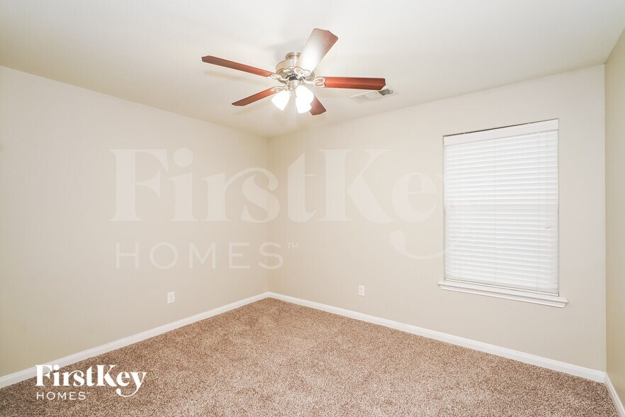 Building Photo - 4717 Cedar Springs Dr