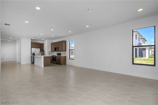 Building Photo - 5763 Agostino Way